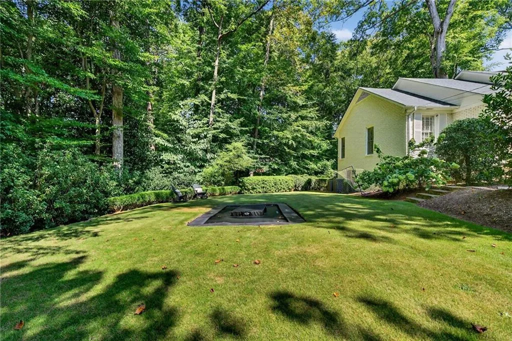 3673 Castlegate Drive Nw, Atlanta, Georgia 30327, 5 Bedrooms Bedrooms, ,5 BathroomsBathrooms,Residential,For Sale,3673 Castlegate Drive Nw,7639979