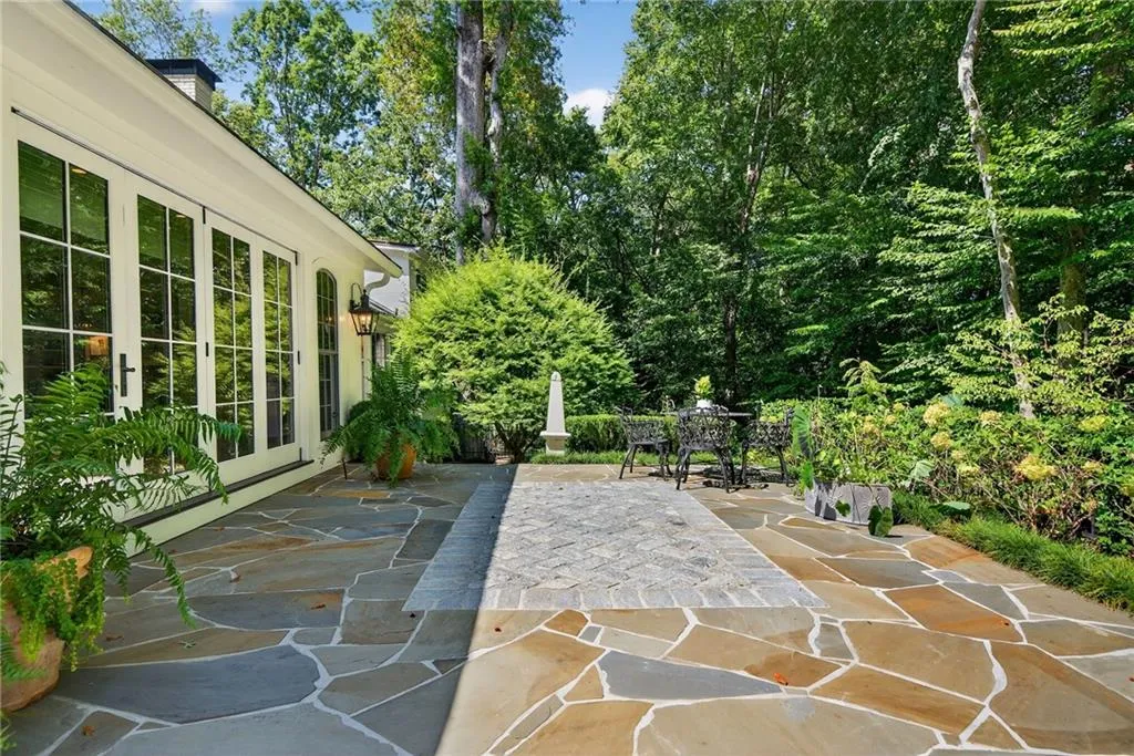 3673 Castlegate Drive Nw, Atlanta, Georgia 30327, 5 Bedrooms Bedrooms, ,5 BathroomsBathrooms,Residential,For Sale,3673 Castlegate Drive Nw,7639979