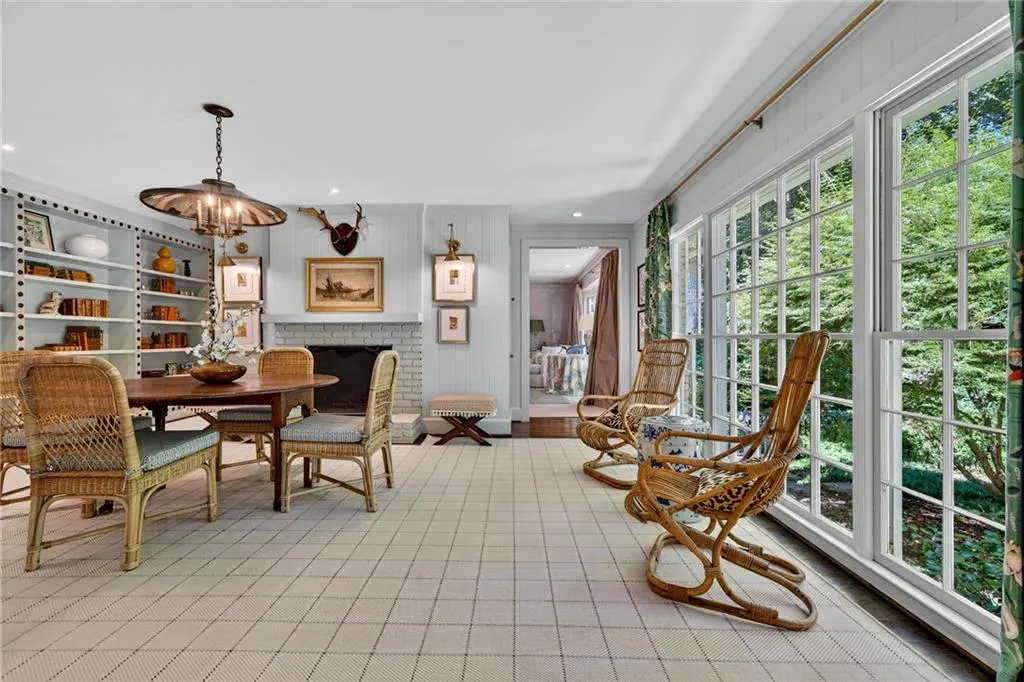 3673 Castlegate Drive Nw, Atlanta, Georgia 30327, 5 Bedrooms Bedrooms, ,5 BathroomsBathrooms,Residential,For Sale,3673 Castlegate Drive Nw,7639979