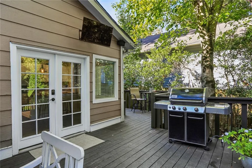 1111 Seaboard Avenue Nw, Atlanta, Georgia 30318, 2 Bedrooms Bedrooms, 0 ,2 BathroomsBathrooms,Residential,For Sale,1111 Seaboard Avenue Nw,7711360