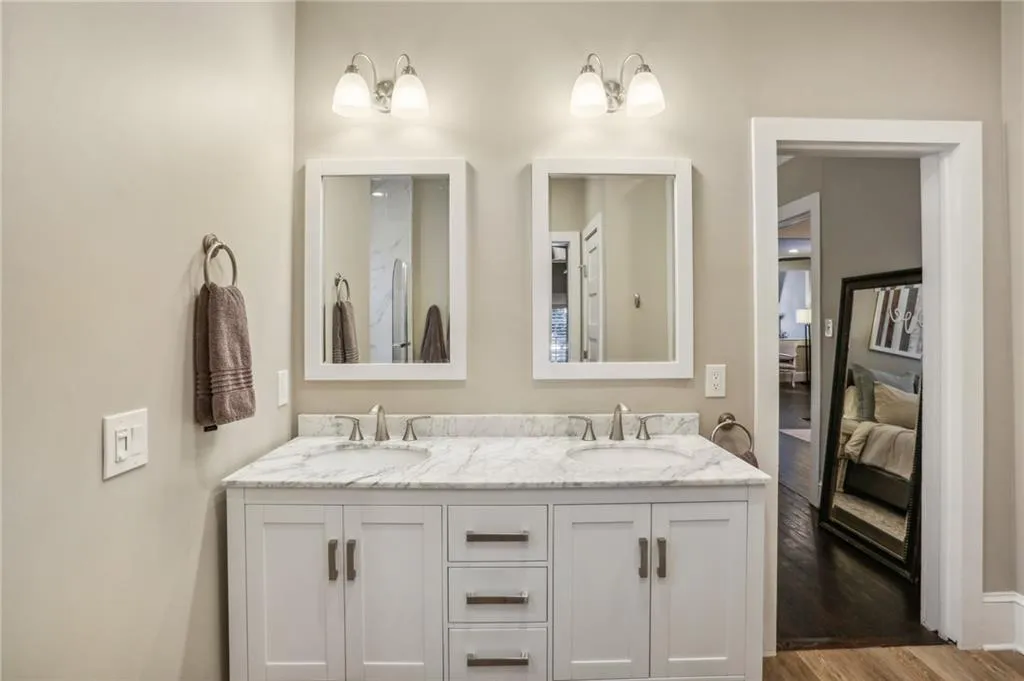 1111 Seaboard Avenue Nw, Atlanta, Georgia 30318, 2 Bedrooms Bedrooms, 0 ,2 BathroomsBathrooms,Residential,For Sale,1111 Seaboard Avenue Nw,7711360