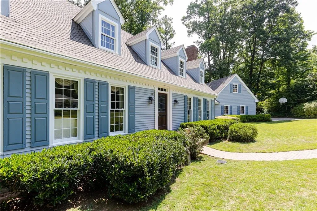 675 Fair Oaks Manor, Sandy Springs, Georgia 30327, 5 Bedrooms Bedrooms, ,3 BathroomsBathrooms,Residential,Sold,675 Fair Oaks Manor,7057749