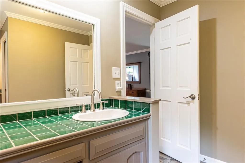 675 Fair Oaks Manor, Sandy Springs, Georgia 30327, 5 Bedrooms Bedrooms, ,3 BathroomsBathrooms,Residential,Sold,675 Fair Oaks Manor,7057749