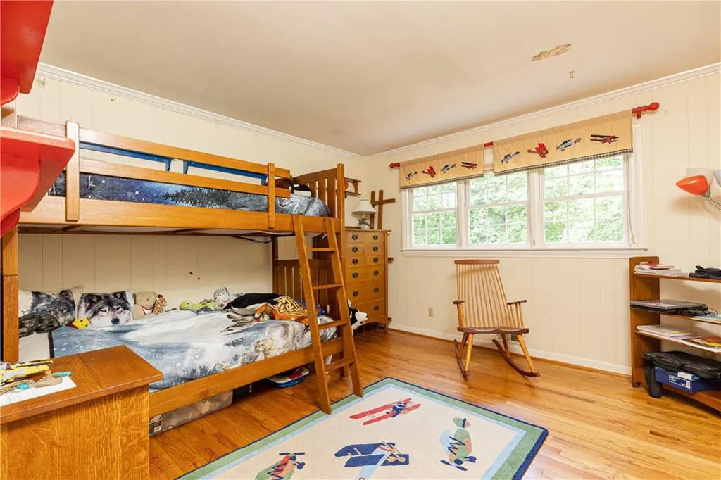675 Fair Oaks Manor, Sandy Springs, Georgia 30327, 5 Bedrooms Bedrooms, ,3 BathroomsBathrooms,Residential,Sold,675 Fair Oaks Manor,7057749
