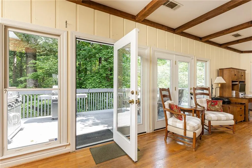 675 Fair Oaks Manor, Sandy Springs, Georgia 30327, 5 Bedrooms Bedrooms, ,3 BathroomsBathrooms,Residential,Sold,675 Fair Oaks Manor,7057749