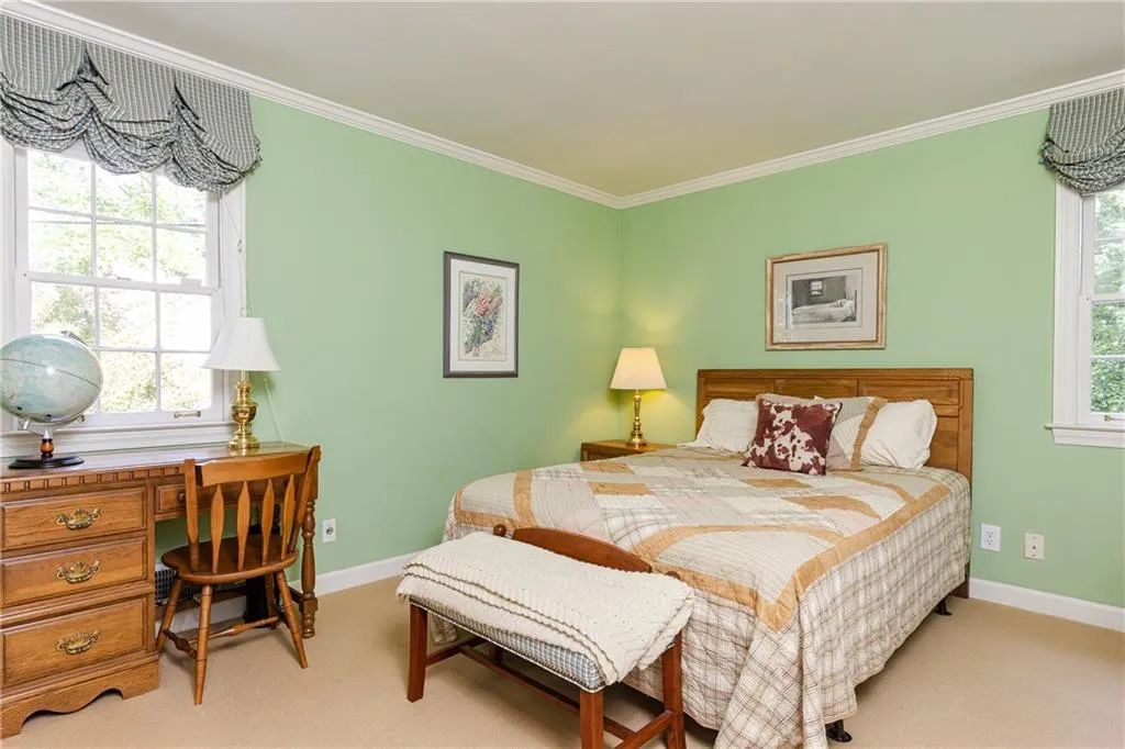 675 Fair Oaks Manor, Sandy Springs, Georgia 30327, 5 Bedrooms Bedrooms, ,3 BathroomsBathrooms,Residential,Sold,675 Fair Oaks Manor,7057749