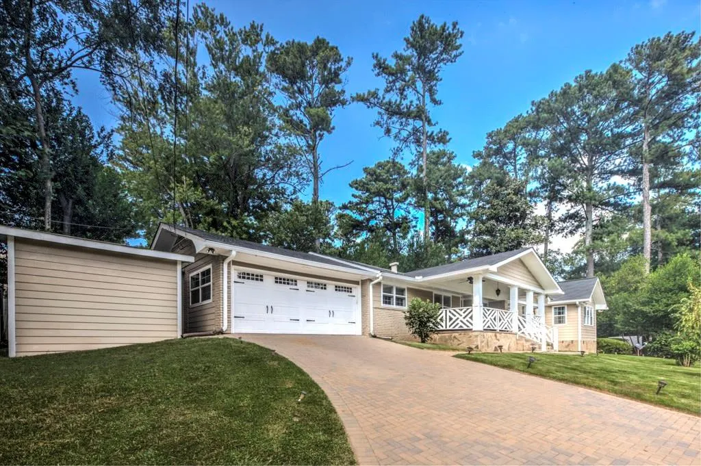 4510 Jolyn Place, Atlanta, Georgia 30342, 3 Bedrooms Bedrooms, ,2 BathroomsBathrooms,Residential,Sold,4510 Jolyn Place,5913612
