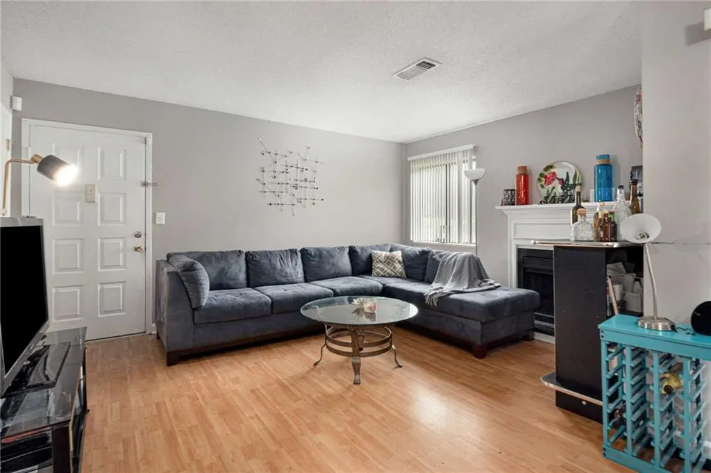 1904 Wingate Way Unit 1904, Sandy Springs, Georgia 30350, 1 Bedroom Bedrooms, ,1 BathroomBathrooms,Residential,Sold,1904 Wingate Way Unit 1904,7105269