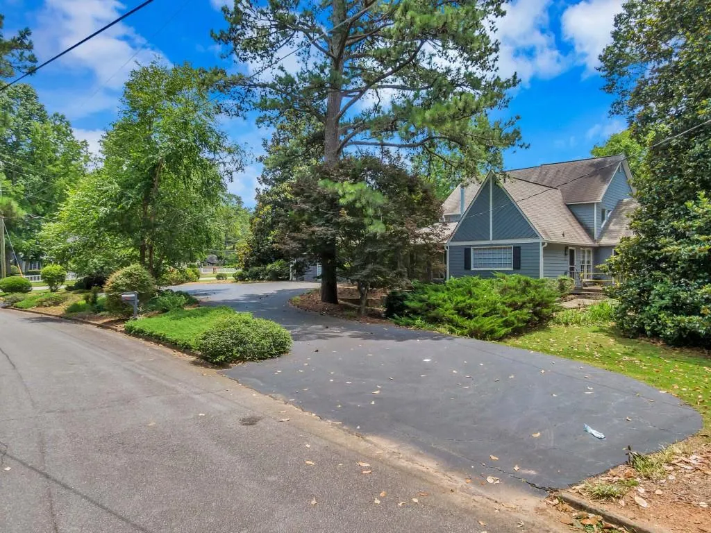 1620 Chevron Way, Sandy Springs, Georgia 30350, 6 Bedrooms Bedrooms, ,5 BathroomsBathrooms,Residential,Sold,1620 Chevron Way,6747006