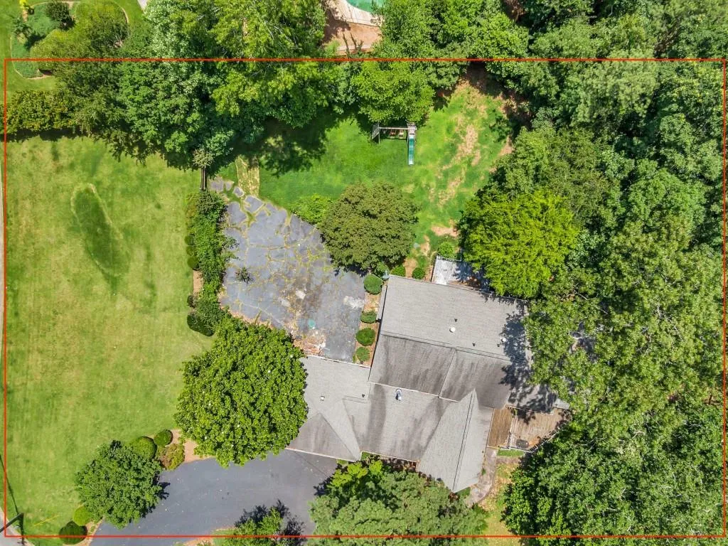 1620 Chevron Way, Sandy Springs, Georgia 30350, 6 Bedrooms Bedrooms, ,5 BathroomsBathrooms,Residential,Sold,1620 Chevron Way,6747006