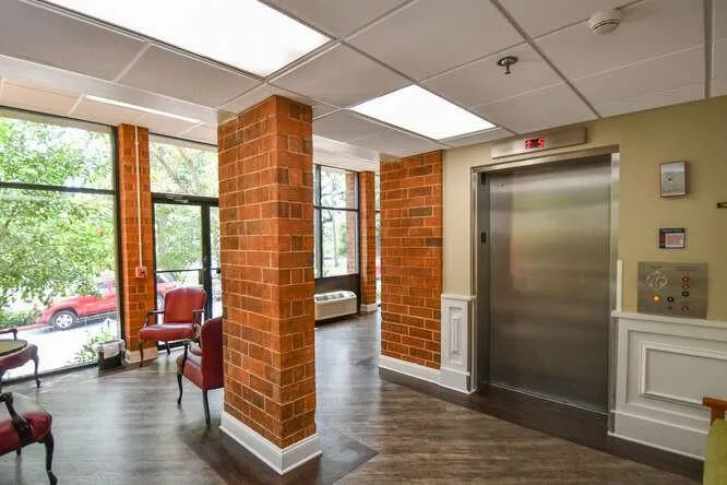 300 Johnson Ferry Road Ne Unit A303, Sandy Springs, Georgia 30328, 2 Bedrooms Bedrooms, ,2 BathroomsBathrooms,Residential,Sold,300 Johnson Ferry Road Ne Unit A303,7139984