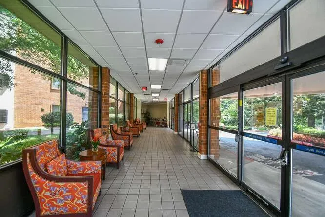 300 Johnson Ferry Road Ne Unit A303, Sandy Springs, Georgia 30328, 2 Bedrooms Bedrooms, ,2 BathroomsBathrooms,Residential,Sold,300 Johnson Ferry Road Ne Unit A303,7139984