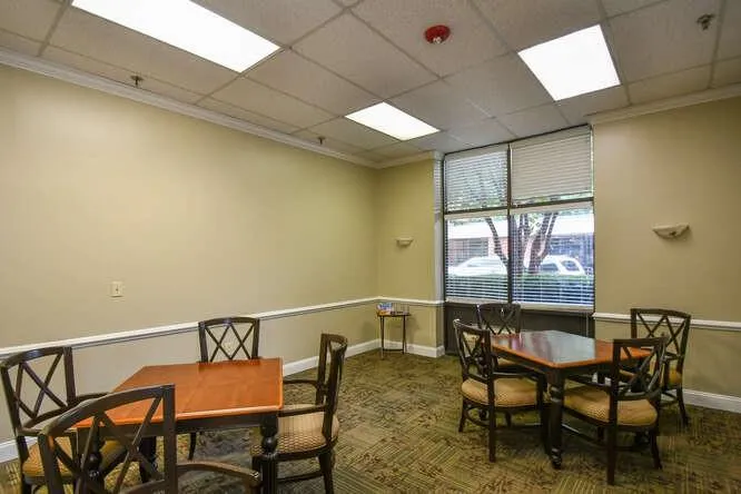 300 Johnson Ferry Road Ne Unit A303, Sandy Springs, Georgia 30328, 2 Bedrooms Bedrooms, ,2 BathroomsBathrooms,Residential,Sold,300 Johnson Ferry Road Ne Unit A303,7139984