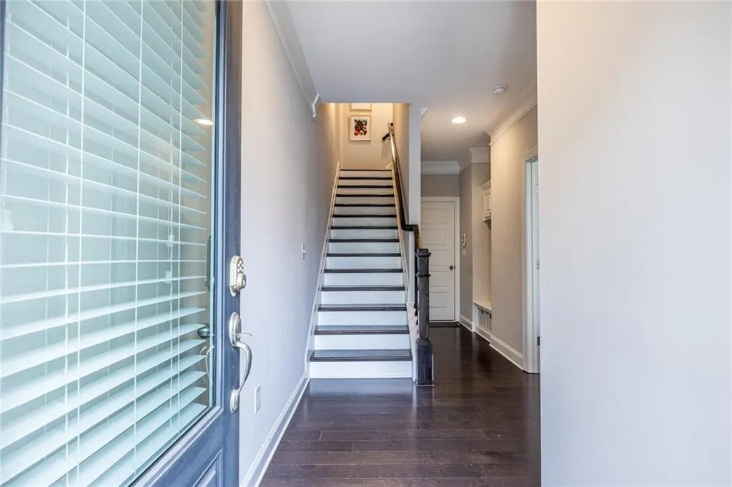 2048 Rockledge Road Ne, Atlanta, Georgia 30324, 3 Bedrooms Bedrooms, ,3 BathroomsBathrooms,Residential,Sold,2048 Rockledge Road Ne,7571656