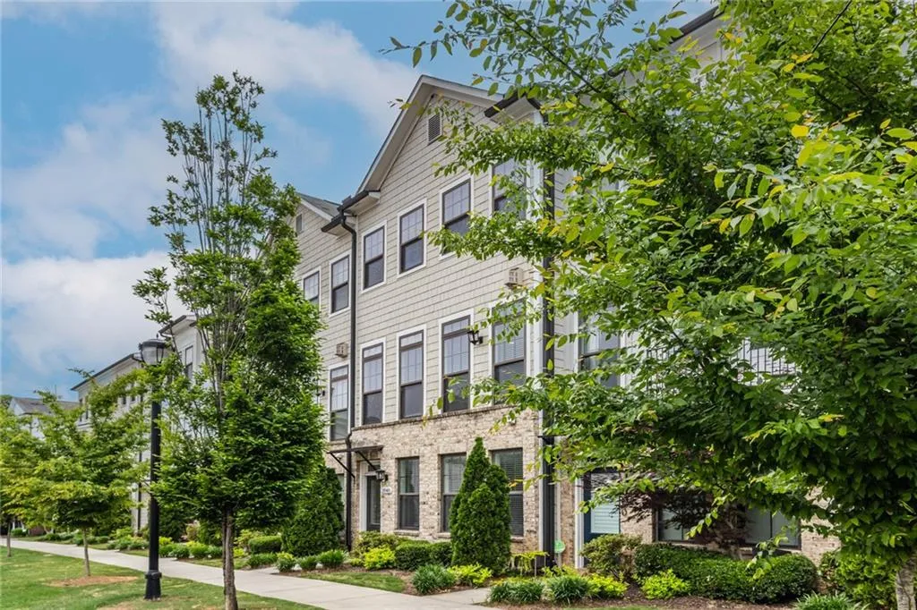 2048 Rockledge Road Ne, Atlanta, Georgia 30324, 3 Bedrooms Bedrooms, ,3 BathroomsBathrooms,Residential,Sold,2048 Rockledge Road Ne,7571656