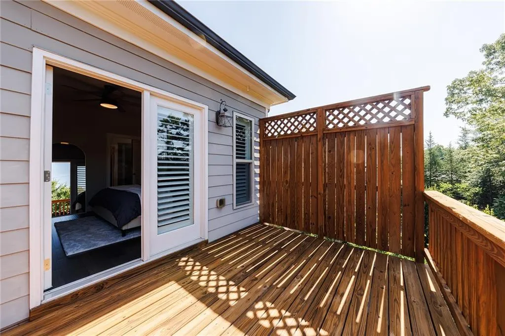 Views of the deck into the owner’s suite