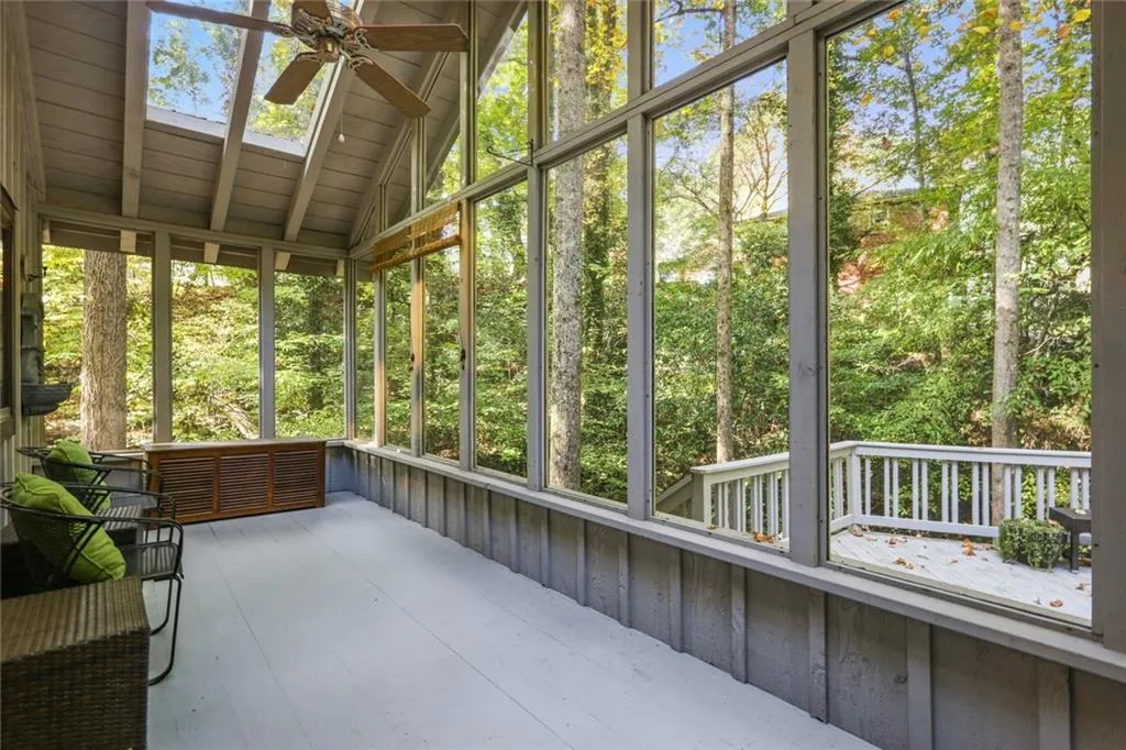 300 Elden Drive, Atlanta, Georgia 30342, 3 Bedrooms Bedrooms, ,2 BathroomsBathrooms,Residential,Sold,300 Elden Drive,7180328