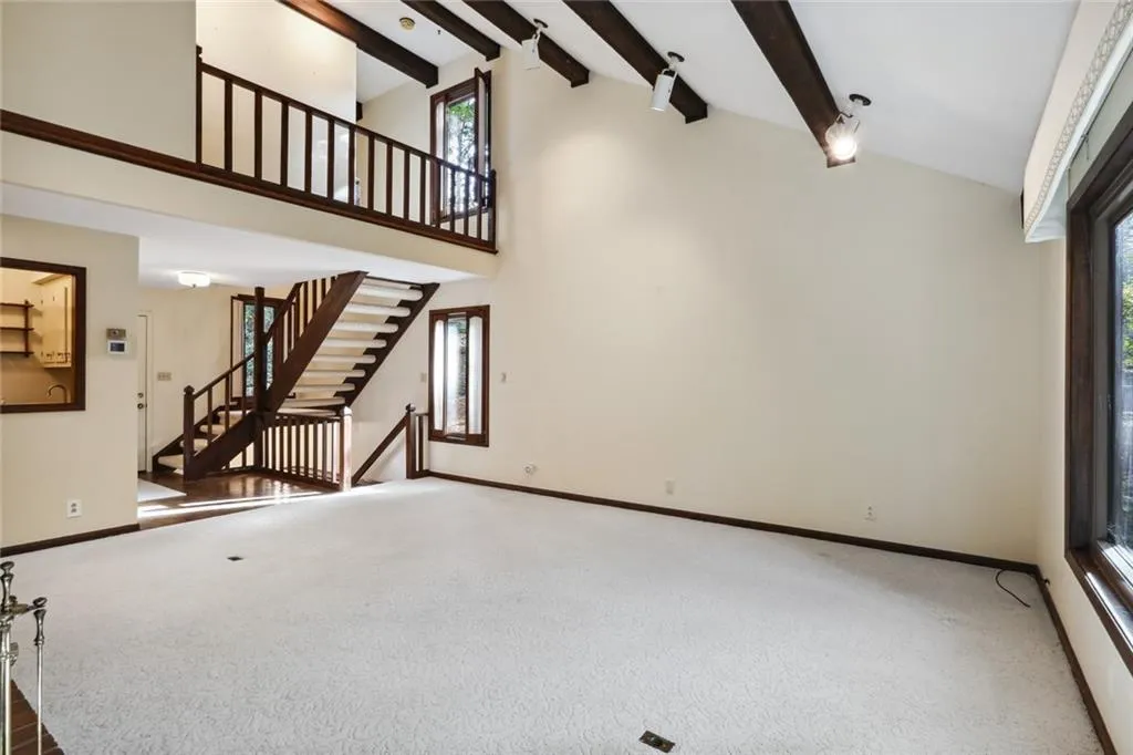 300 Elden Drive, Atlanta, Georgia 30342, 3 Bedrooms Bedrooms, ,2 BathroomsBathrooms,Residential,Sold,300 Elden Drive,7180328