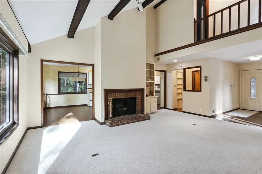 300 Elden Drive, Atlanta, Georgia 30342, 3 Bedrooms Bedrooms, ,2 BathroomsBathrooms,Residential,Sold,300 Elden Drive,7180328