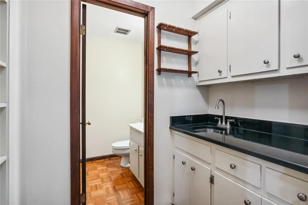 300 Elden Drive, Atlanta, Georgia 30342, 3 Bedrooms Bedrooms, ,2 BathroomsBathrooms,Residential,Sold,300 Elden Drive,7180328