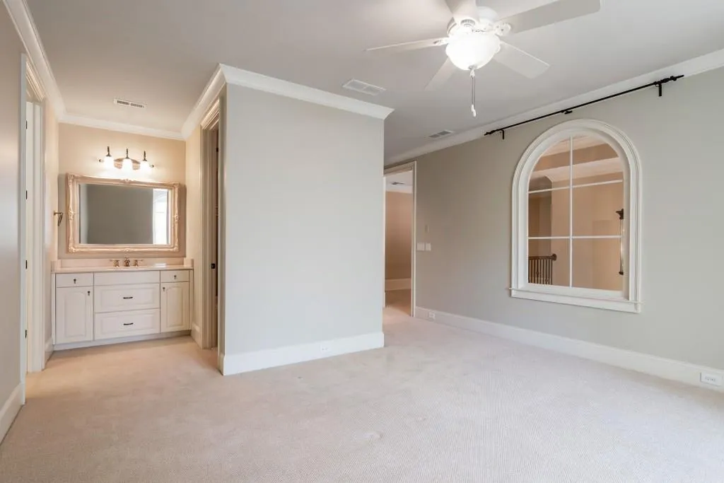960 W Kingston Drive, Atlanta, Georgia 30342, 5 Bedrooms Bedrooms, ,5 BathroomsBathrooms,Residential,Sold,960 W Kingston Drive,6560526