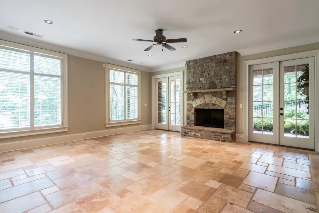 960 W Kingston Drive, Atlanta, Georgia 30342, 5 Bedrooms Bedrooms, ,5 BathroomsBathrooms,Residential,Sold,960 W Kingston Drive,6560526