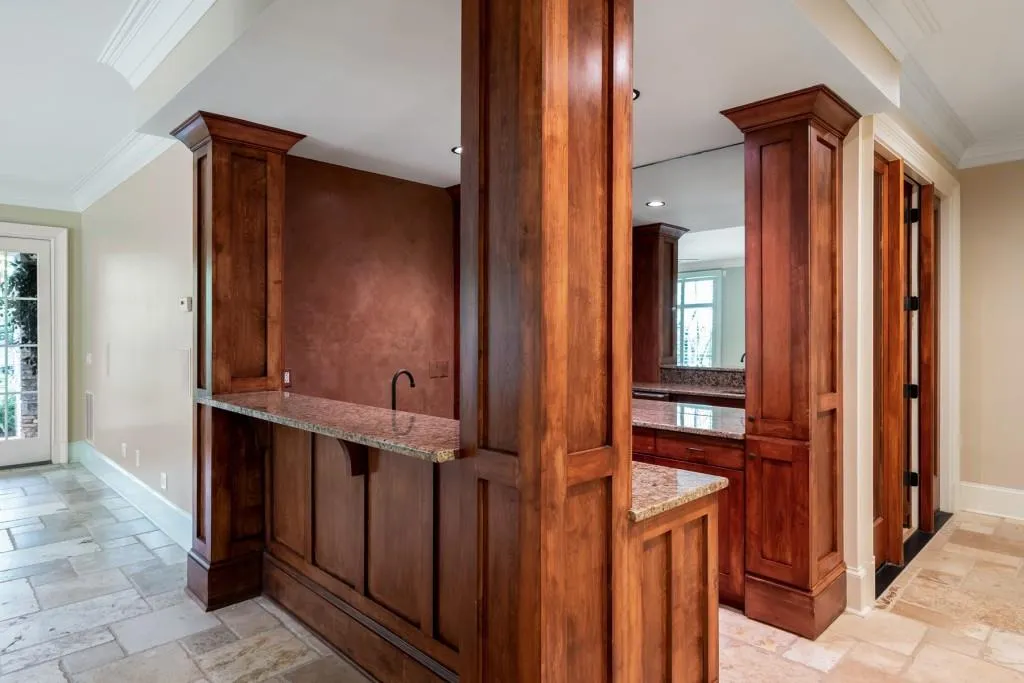 960 W Kingston Drive, Atlanta, Georgia 30342, 5 Bedrooms Bedrooms, ,5 BathroomsBathrooms,Residential,Sold,960 W Kingston Drive,6560526
