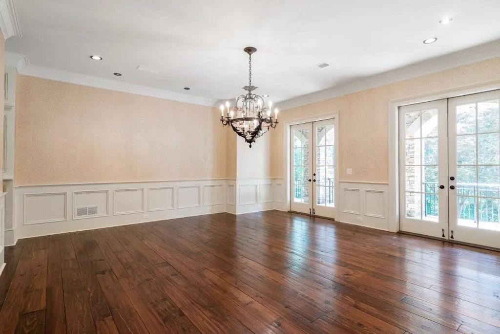 960 W Kingston Drive, Atlanta, Georgia 30342, 5 Bedrooms Bedrooms, ,5 BathroomsBathrooms,Residential,Sold,960 W Kingston Drive,6560526