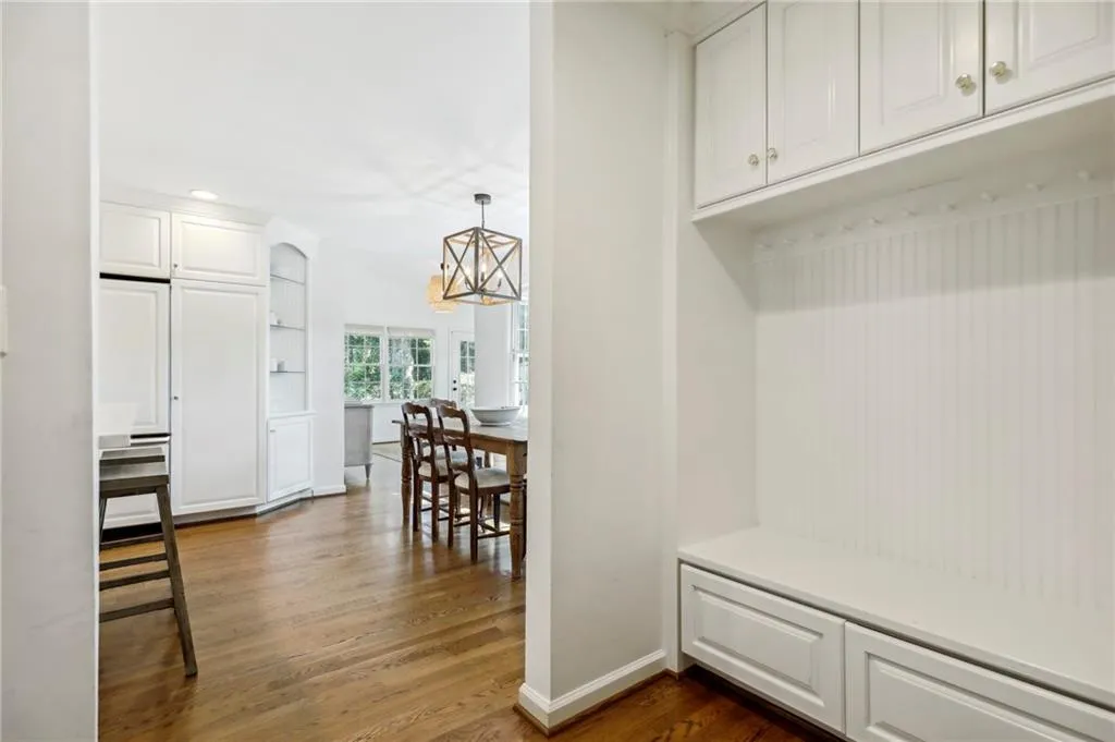 2365 Kimbrough Court, Sandy Springs, Georgia 30350, 5 Bedrooms Bedrooms, ,3 BathroomsBathrooms,Residential,Sold,2365 Kimbrough Court,7117723