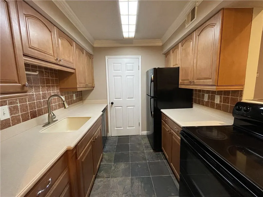 1108 Wingate Way, Sandy Springs, Georgia 30350, 2 Bedrooms Bedrooms, ,2 BathroomsBathrooms,Residential,Sold,1108 Wingate Way,7001637