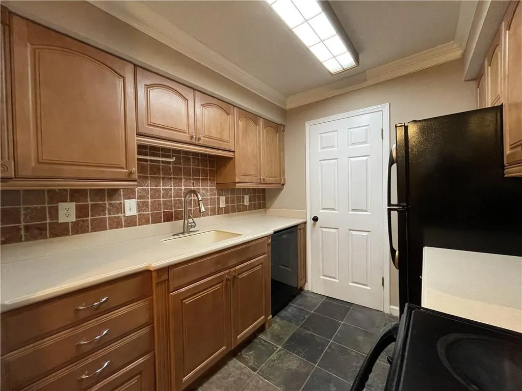 1108 Wingate Way, Sandy Springs, Georgia 30350, 2 Bedrooms Bedrooms, ,2 BathroomsBathrooms,Residential,Sold,1108 Wingate Way,7001637