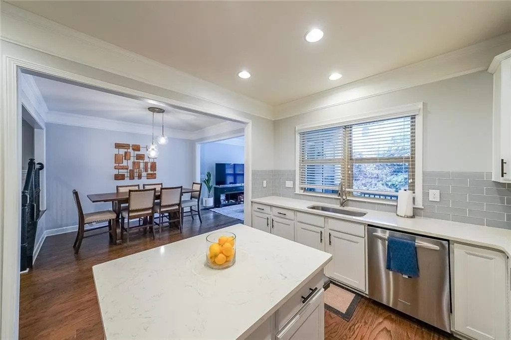991 Sibley Lane Ne, Atlanta, Georgia 30324, 3 Bedrooms Bedrooms, ,3 BathroomsBathrooms,Residential,For Sale,991 Sibley Lane Ne,7621222