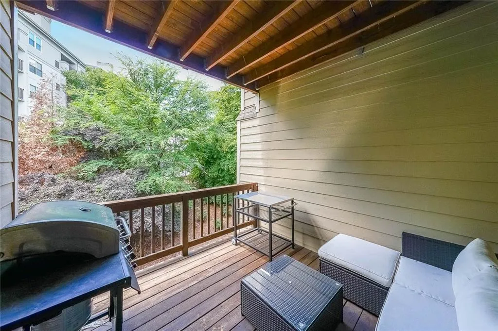 991 Sibley Lane Ne, Atlanta, Georgia 30324, 3 Bedrooms Bedrooms, ,3 BathroomsBathrooms,Residential,For Sale,991 Sibley Lane Ne,7621222