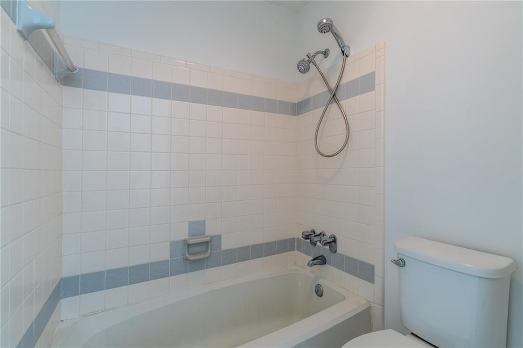 1009 Vicksburg Place Unit 1009, Sandy Springs, Georgia 30350, 2 Bedrooms Bedrooms, ,2 BathroomsBathrooms,Residential,Sold,1009 Vicksburg Place Unit 1009,7322167