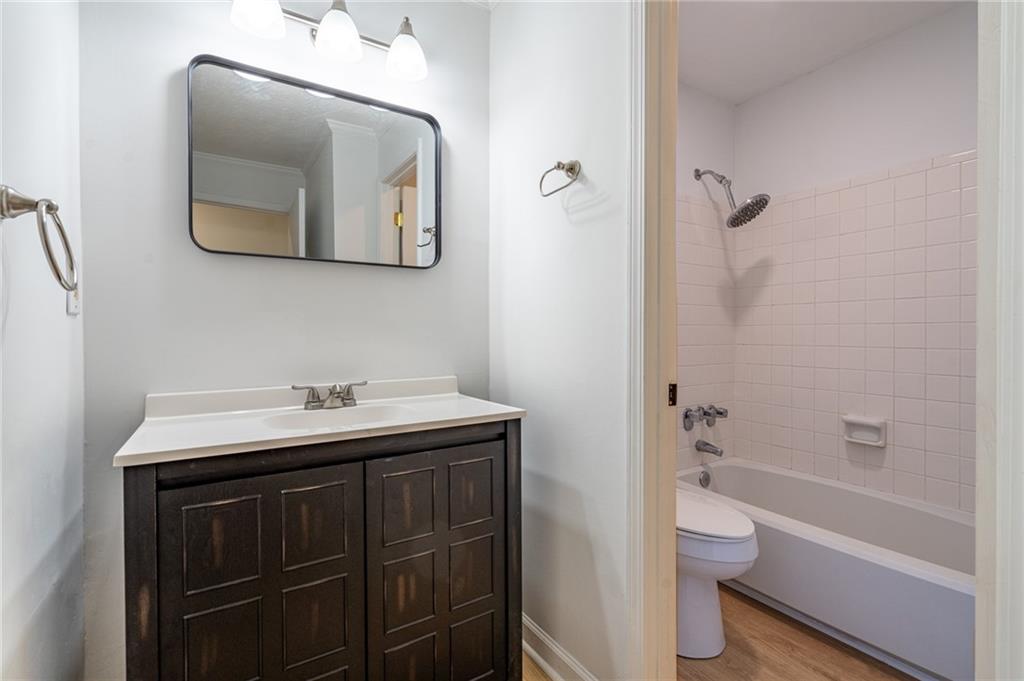 1009 Vicksburg Place Unit 1009, Sandy Springs, Georgia 30350, 2 Bedrooms Bedrooms, ,2 BathroomsBathrooms,Residential,Sold,1009 Vicksburg Place Unit 1009,7322167