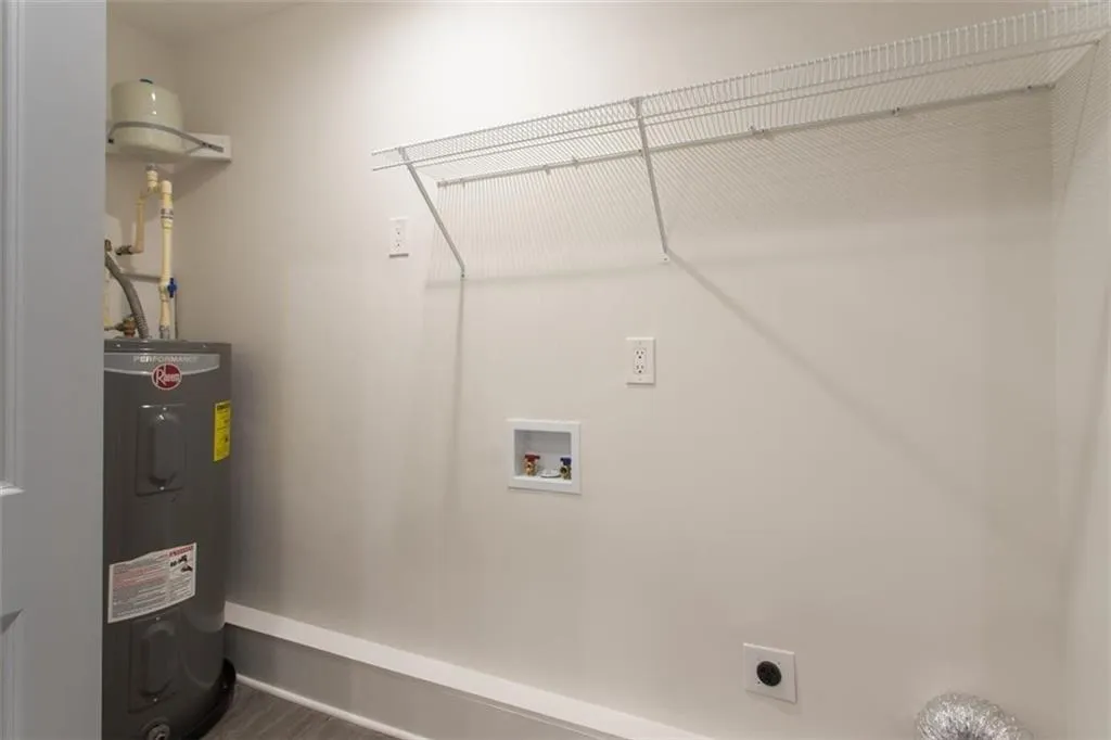 345 Winding River Drive Unit E, Sandy Springs, Georgia 30350, 3 Bedrooms Bedrooms, ,2 BathroomsBathrooms,Residential,Sold,345 Winding River Drive Unit E,6835162