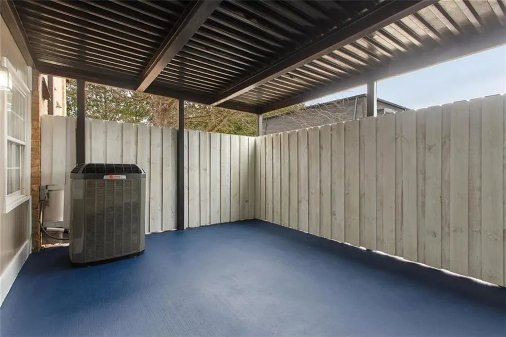 345 Winding River Drive Unit E, Sandy Springs, Georgia 30350, 3 Bedrooms Bedrooms, ,2 BathroomsBathrooms,Residential,Sold,345 Winding River Drive Unit E,6835162