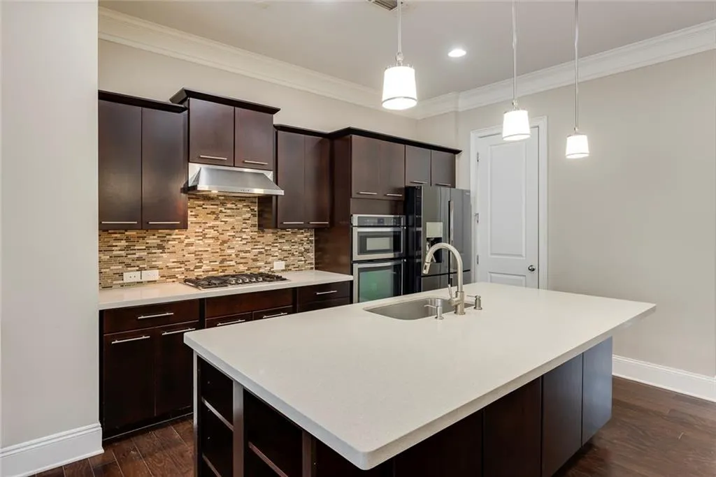 196 Alderwood Point, Atlanta, Georgia 30328, 3 Bedrooms Bedrooms, ,3 BathroomsBathrooms,Residential,Sold,196 Alderwood Point,7401976