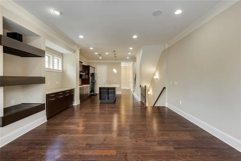 196 Alderwood Point, Atlanta, Georgia 30328, 3 Bedrooms Bedrooms, ,3 BathroomsBathrooms,Residential,Sold,196 Alderwood Point,7401976