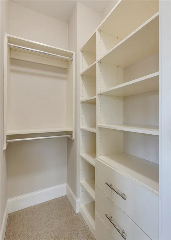 196 Alderwood Point, Atlanta, Georgia 30328, 3 Bedrooms Bedrooms, ,3 BathroomsBathrooms,Residential,Sold,196 Alderwood Point,7401976