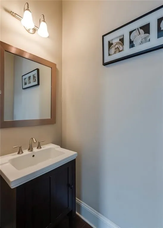 196 Alderwood Point, Atlanta, Georgia 30328, 3 Bedrooms Bedrooms, ,3 BathroomsBathrooms,Residential,Sold,196 Alderwood Point,7401976