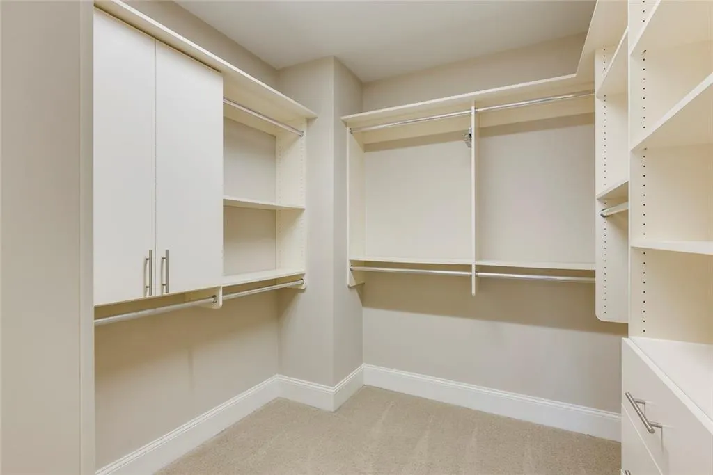 196 Alderwood Point, Atlanta, Georgia 30328, 3 Bedrooms Bedrooms, ,3 BathroomsBathrooms,Residential,Sold,196 Alderwood Point,7401976