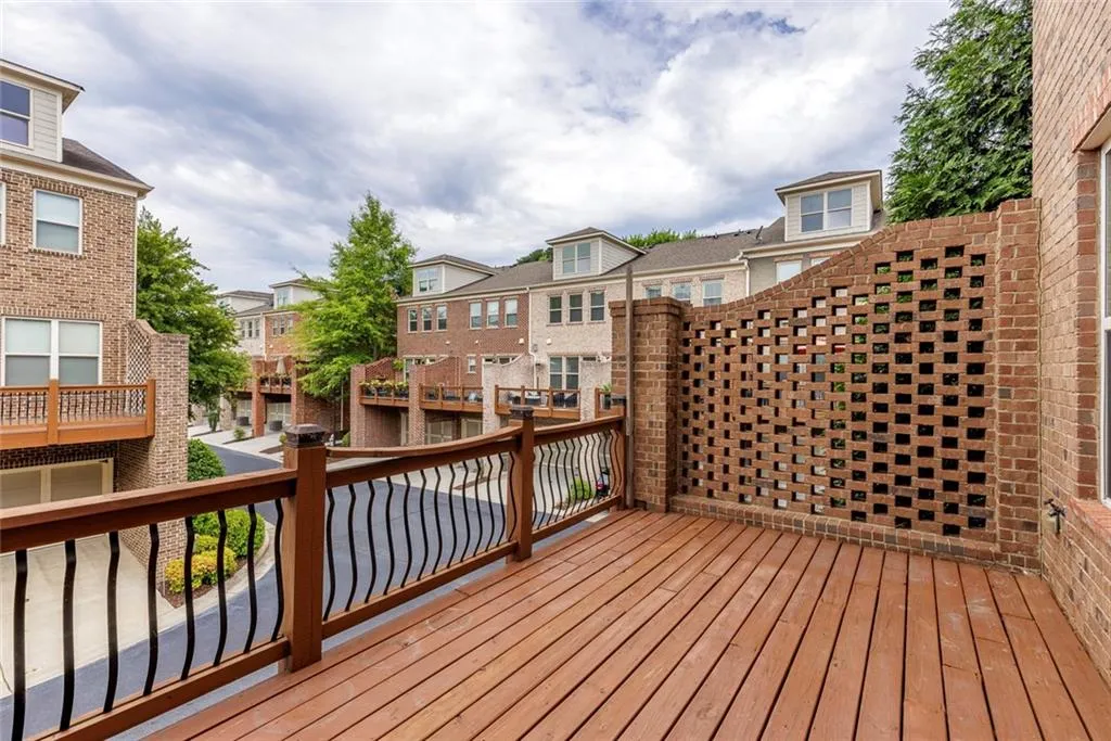 196 Alderwood Point, Atlanta, Georgia 30328, 3 Bedrooms Bedrooms, ,3 BathroomsBathrooms,Residential,Sold,196 Alderwood Point,7401976