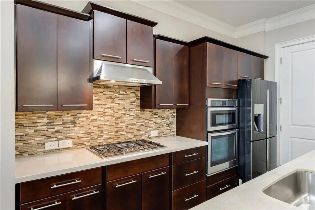 196 Alderwood Point, Atlanta, Georgia 30328, 3 Bedrooms Bedrooms, ,3 BathroomsBathrooms,Residential,Sold,196 Alderwood Point,7401976