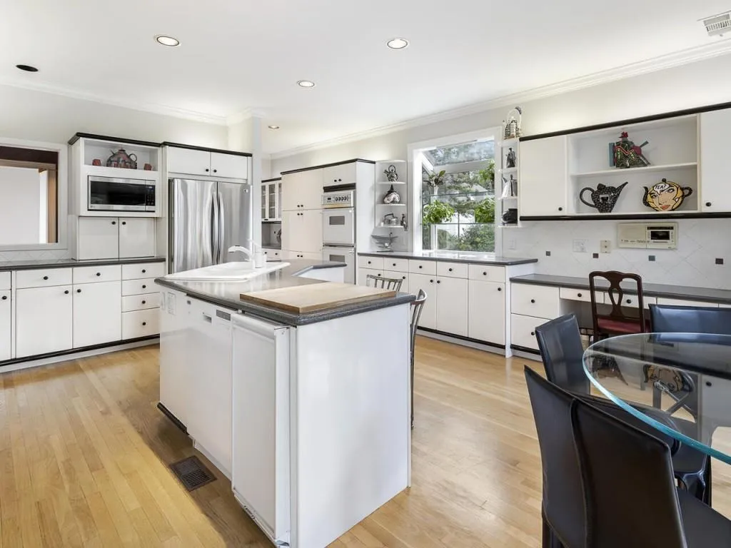 115 Cross Roads Court, Sandy Springs, Georgia 30327, 3 Bedrooms Bedrooms, ,3 BathroomsBathrooms,Residential,Sold,115 Cross Roads Court,7195755 115 Cross Roads Court, Sandy Springs, Georgia 30327, 3 Bedrooms Bedrooms, ,3 BathroomsBathrooms,Residential,Sold,115 Cross Roads Court,7195755