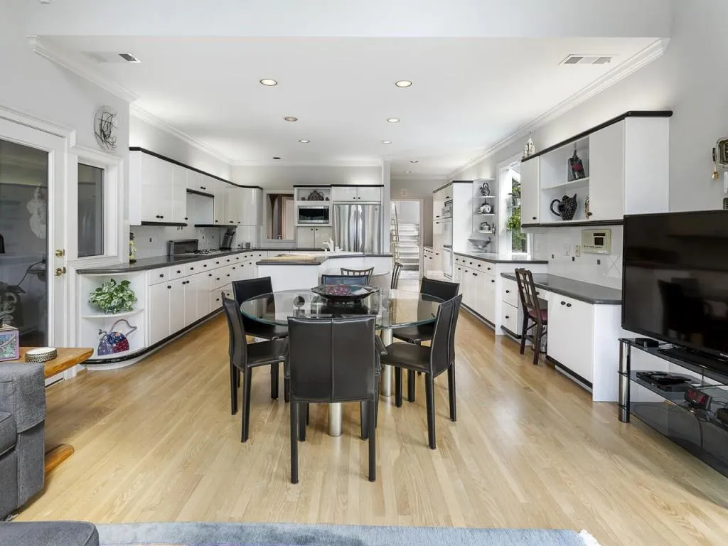 115 Cross Roads Court, Sandy Springs, Georgia 30327, 3 Bedrooms Bedrooms, ,3 BathroomsBathrooms,Residential,Sold,115 Cross Roads Court,7195755 115 Cross Roads Court, Sandy Springs, Georgia 30327, 3 Bedrooms Bedrooms, ,3 BathroomsBathrooms,Residential,Sold,115 Cross Roads Court,7195755