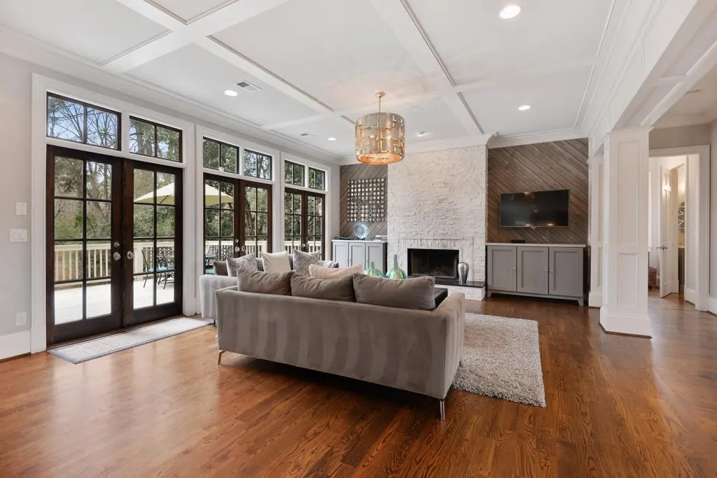4182 Powers Ferry Road Nw, Atlanta, Georgia 30342, 5 Bedrooms Bedrooms, ,5 BathroomsBathrooms,Residential,Sold,4182 Powers Ferry Road Nw,6124629