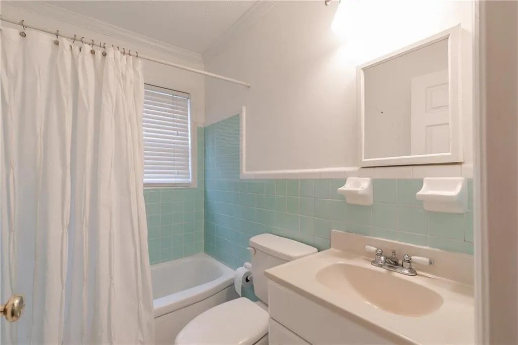 489 Carolwood Lane, Atlanta, Georgia 30342, 4 Bedrooms Bedrooms, ,3 BathroomsBathrooms,Residential,Sold,489 Carolwood Lane,6120747