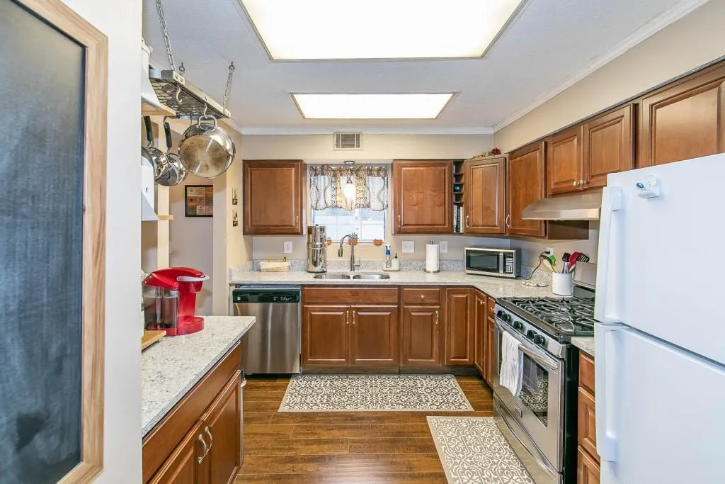 807 Wedgewood Way, Sandy Springs, Georgia 30350, 3 Bedrooms Bedrooms, ,2 BathroomsBathrooms,Residential,Sold,807 Wedgewood Way,7180963 807 Wedgewood Way, Sandy Springs, Georgia 30350, 3 Bedrooms Bedrooms, ,2 BathroomsBathrooms,Residential,Sold,807 Wedgewood Way,7180963