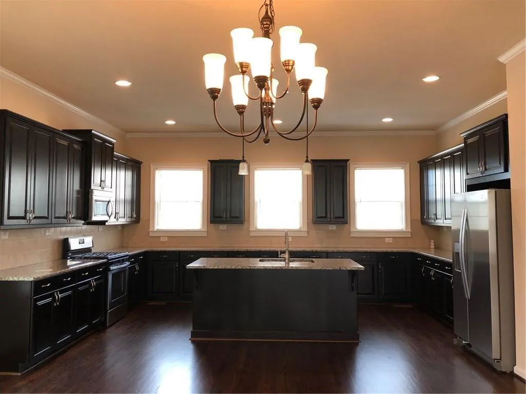 1001 Bergeron Place, Sandy Springs, Georgia 30328, 4 Bedrooms Bedrooms, ,3 BathroomsBathrooms,Residential,Sold,1001 Bergeron Place,7170442